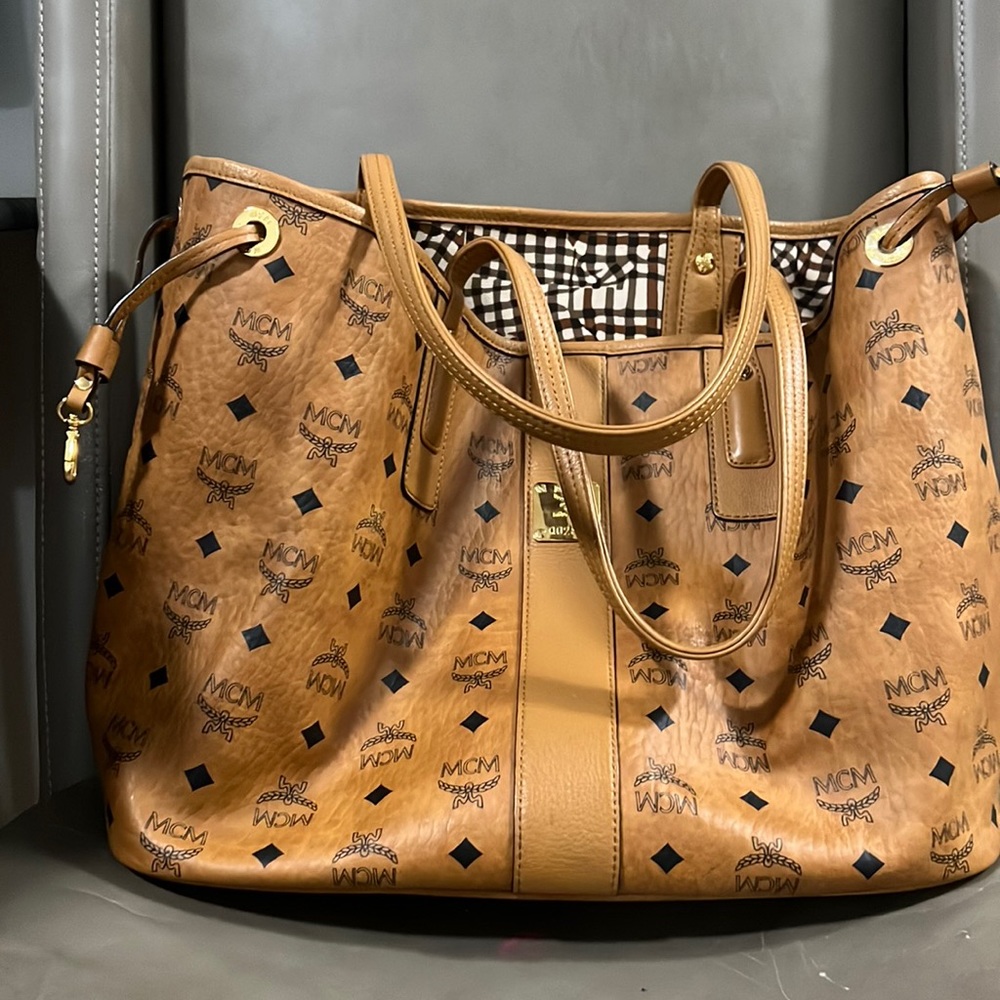 MCM bag, color Brown, Size M